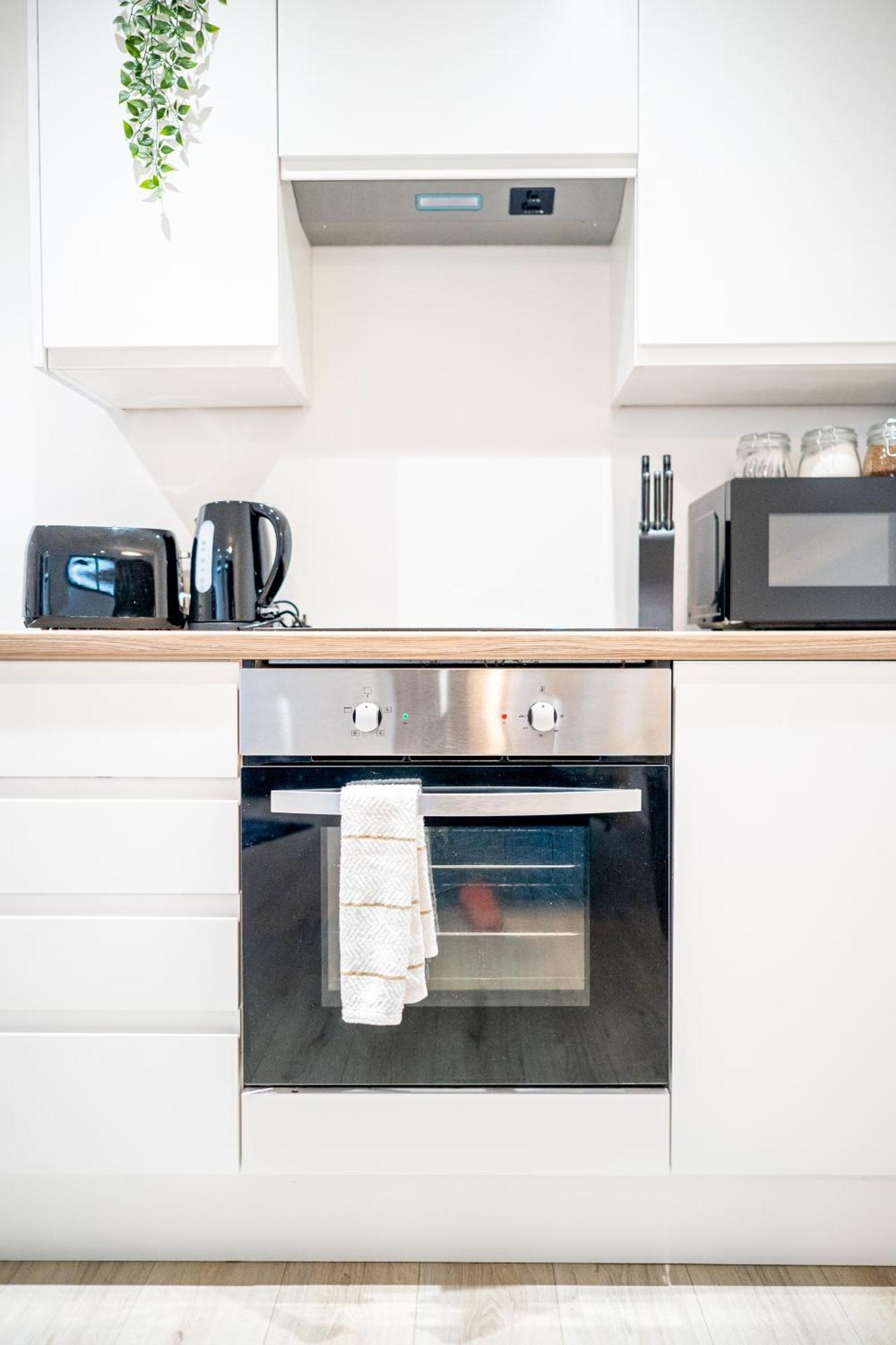 Basement Bliss Hideaway Apartment Bradford  Bagian luar foto